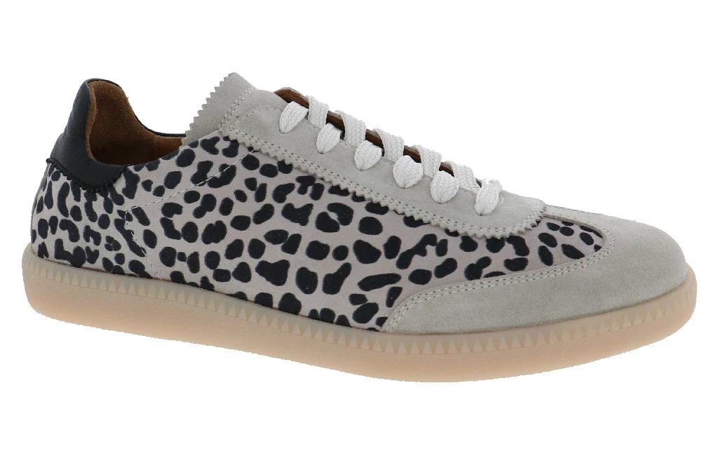 Adele Leopard