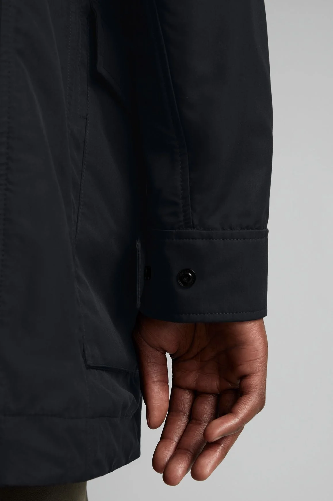 Crew Trench Black - Image 6