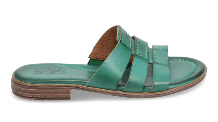 Dannie Emerald - Image 2