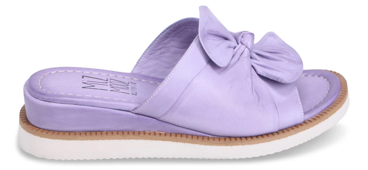 Evy Iris - Image 2