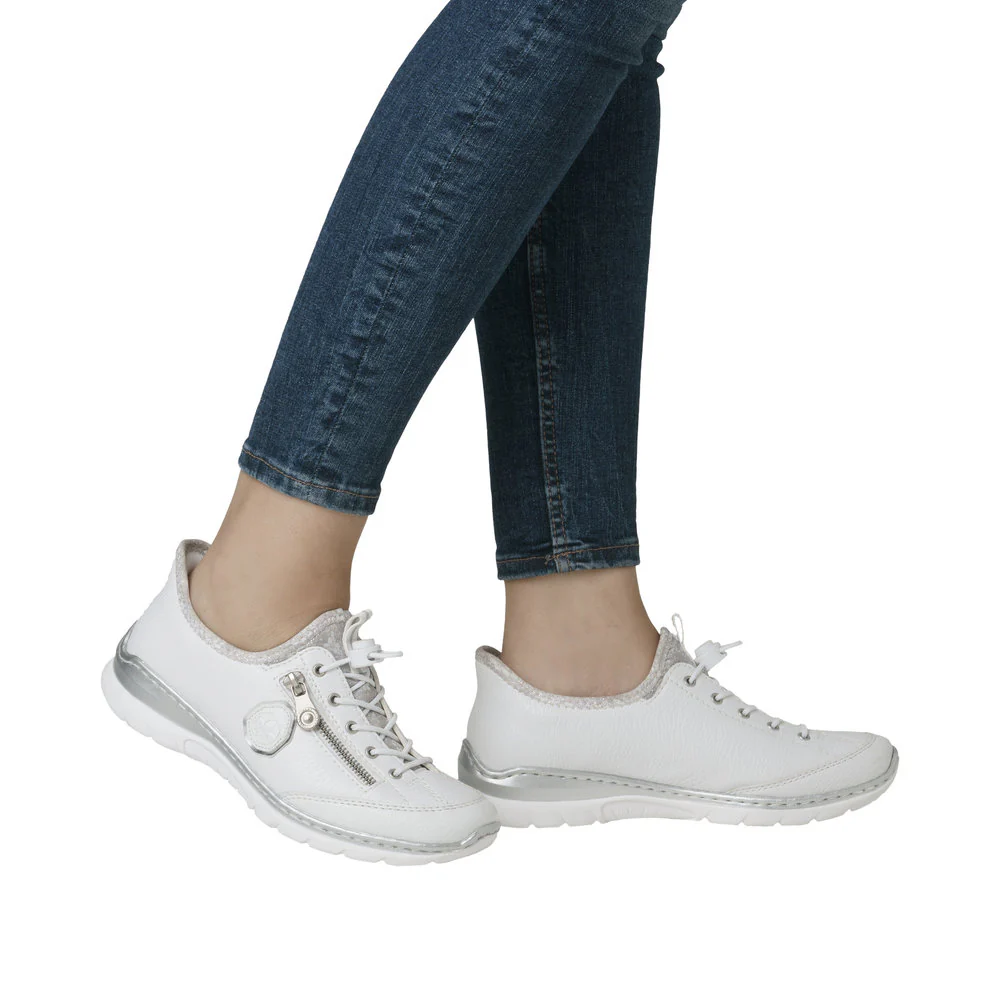 White Toggle Lace Up - Image 9